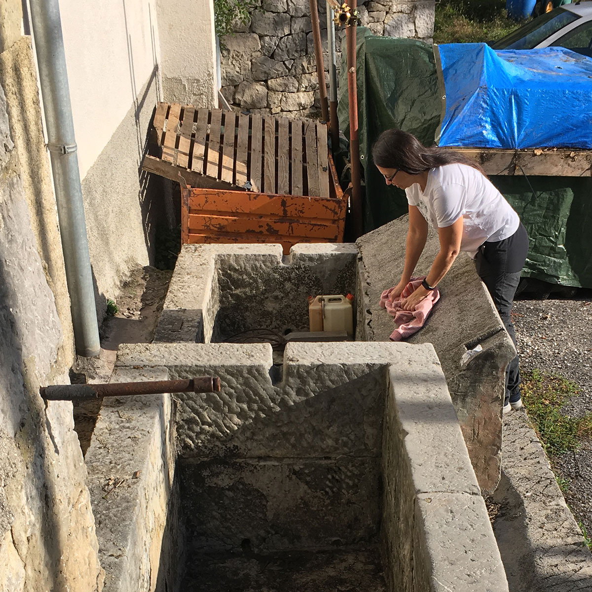 Lavatoio con fontana a Costapiana (Udine)